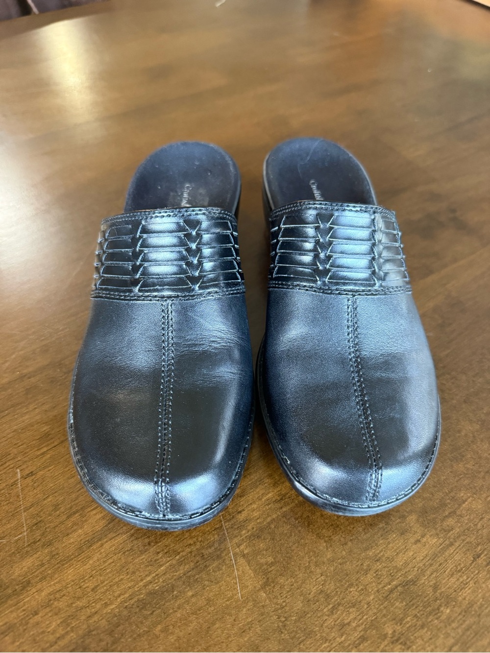 Women’s Black Leather Slip-On Clogs - Size 7